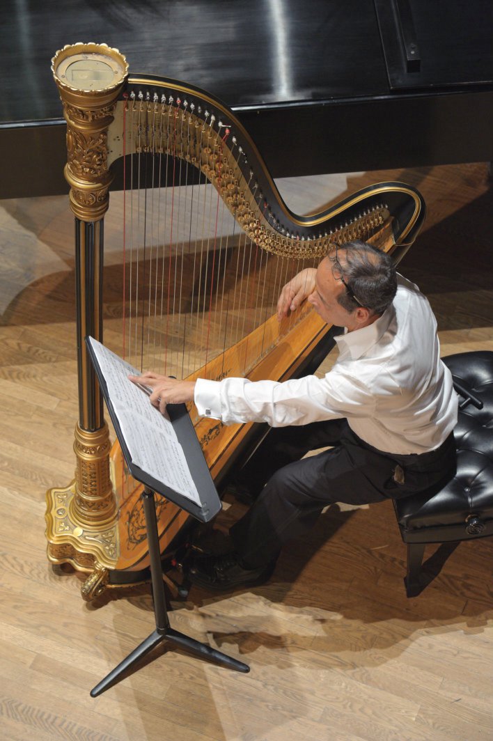 Andre Tarantiles, harp