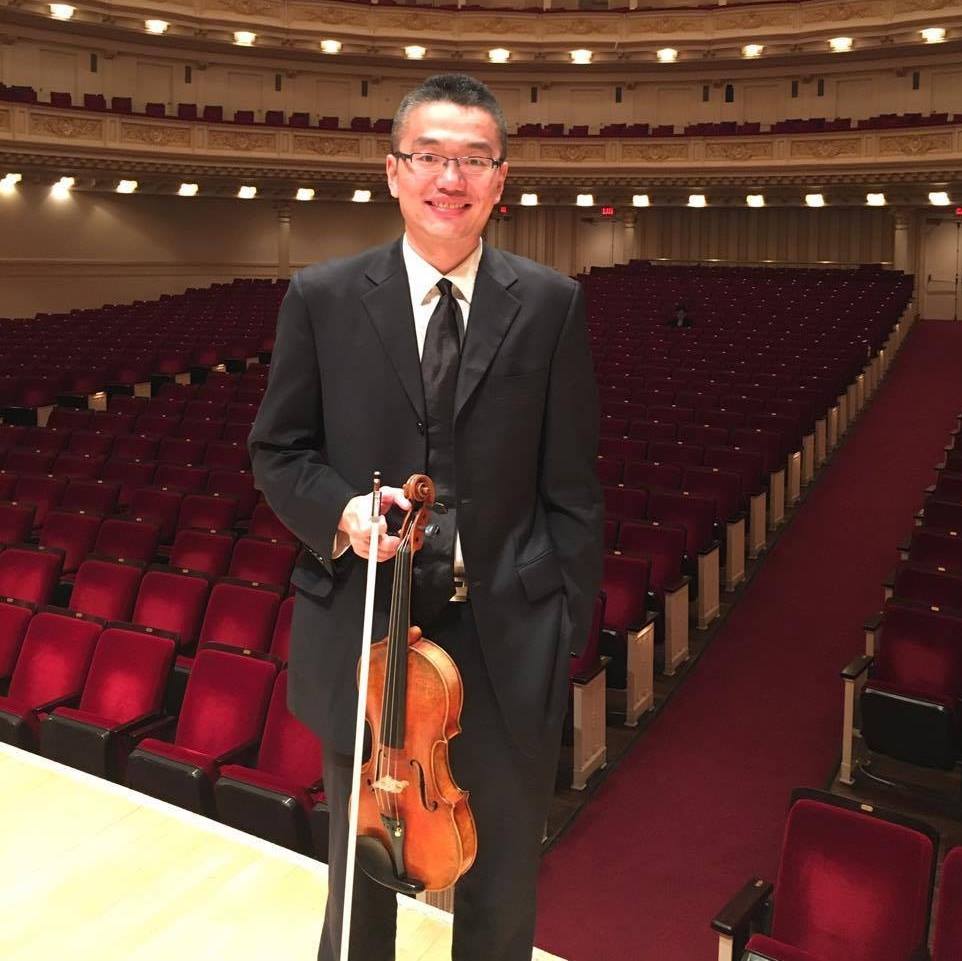 Violinist Yinbin Qian