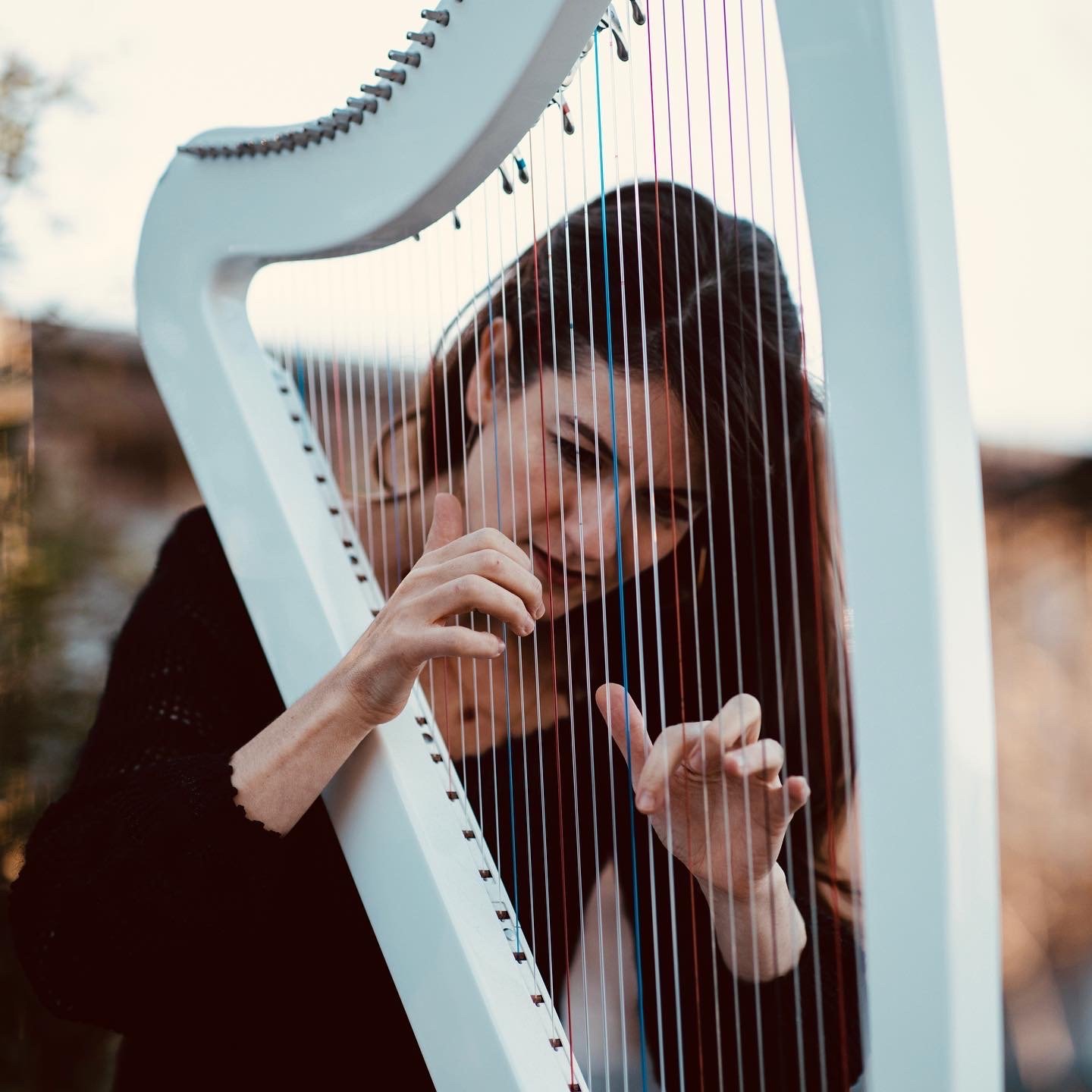 Jacqueline Kerrod, harp - headshot