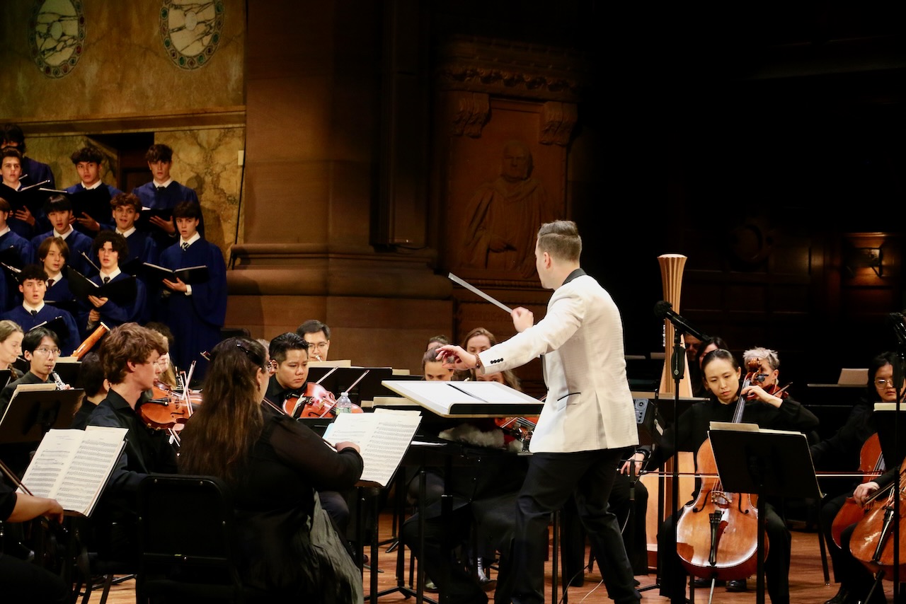 John Devlin conducting 2025 Holiday POPS!