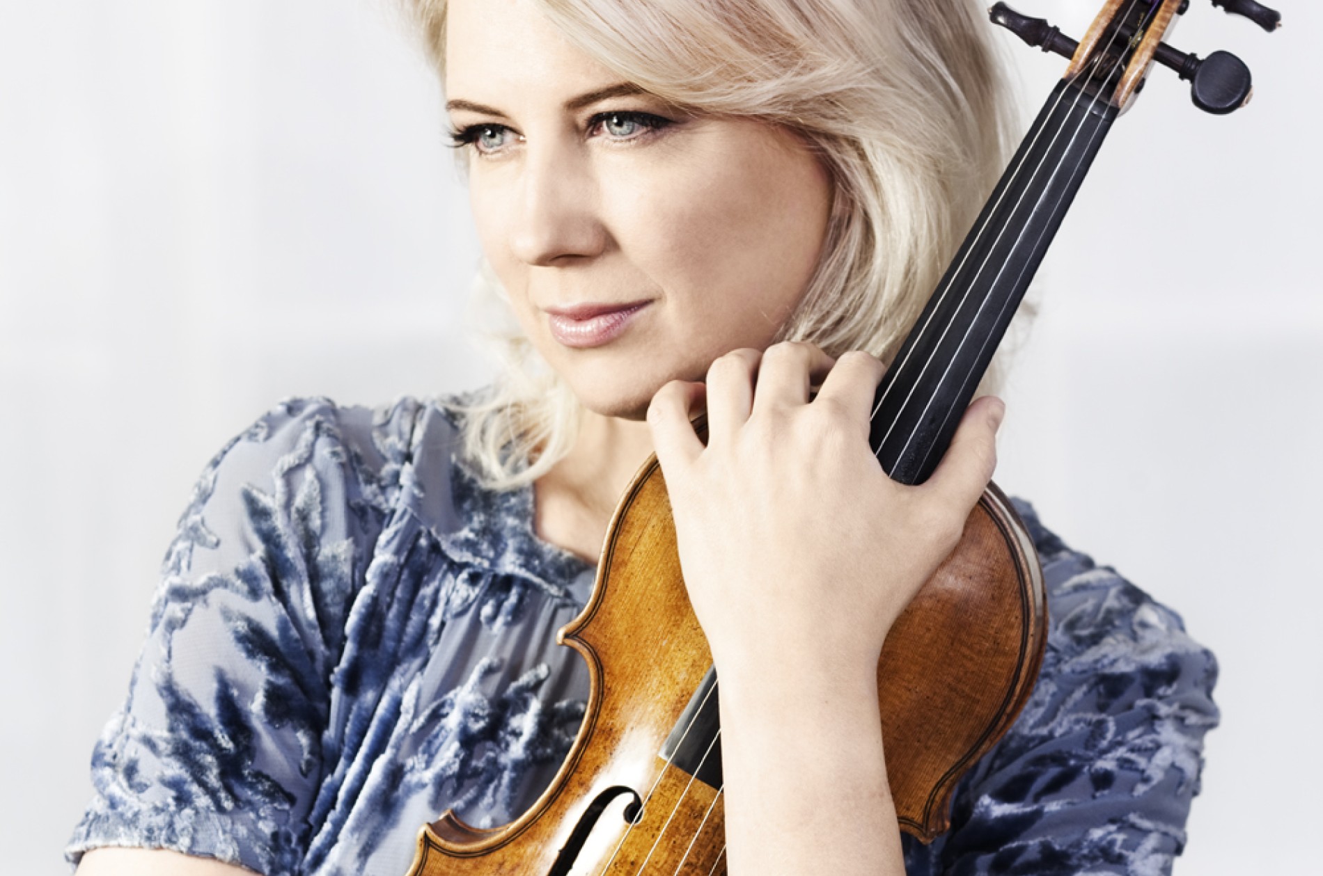 Elina Vähälä, violin