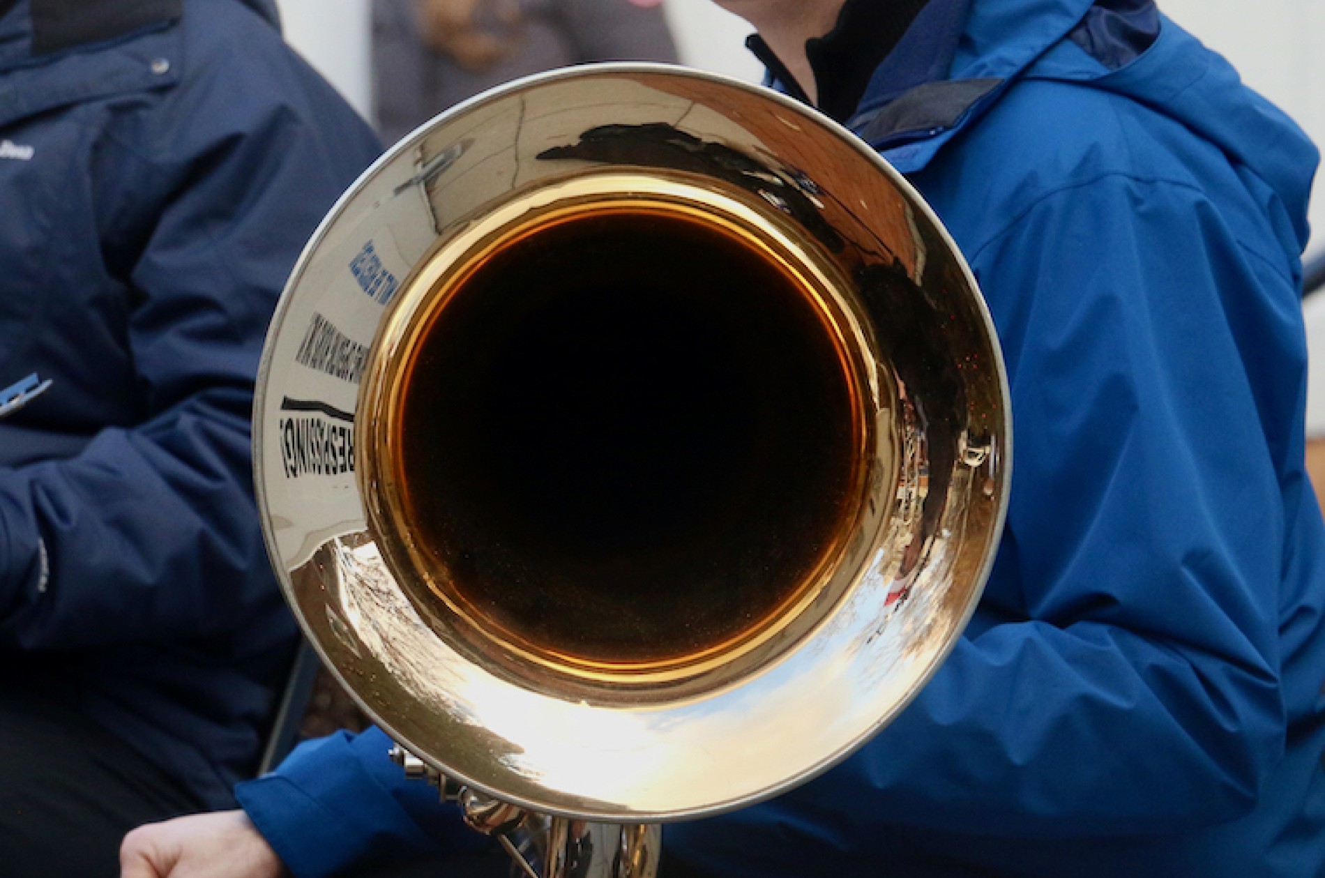 Brass horn
